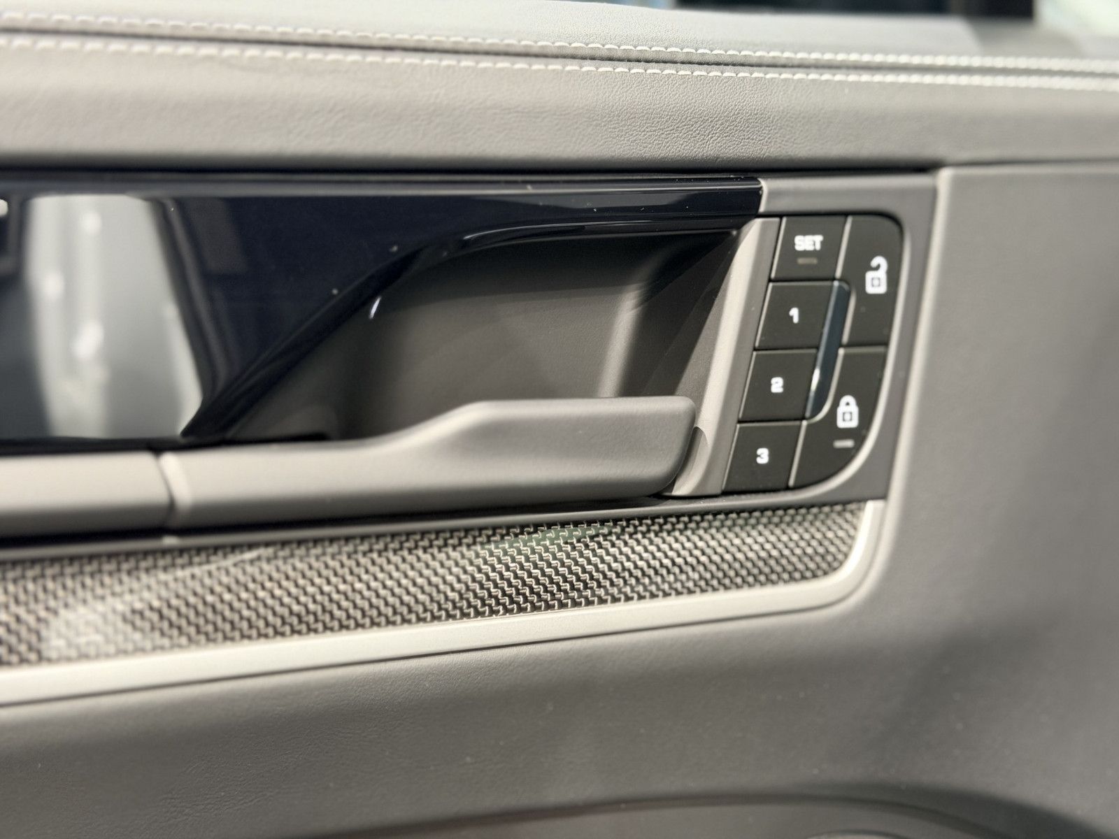Porsche Cayenne Coupe Turbo E-Hybrid*HA-Lenk*InnoDri*HUD