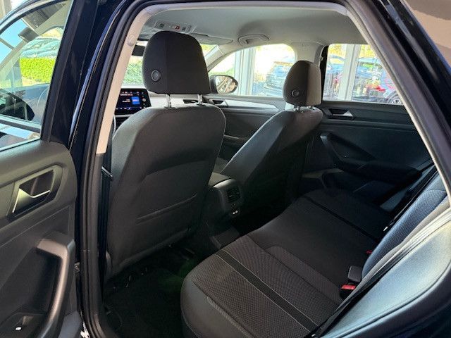 Volkswagen T-ROC Life - Samsaru's Car Outlet