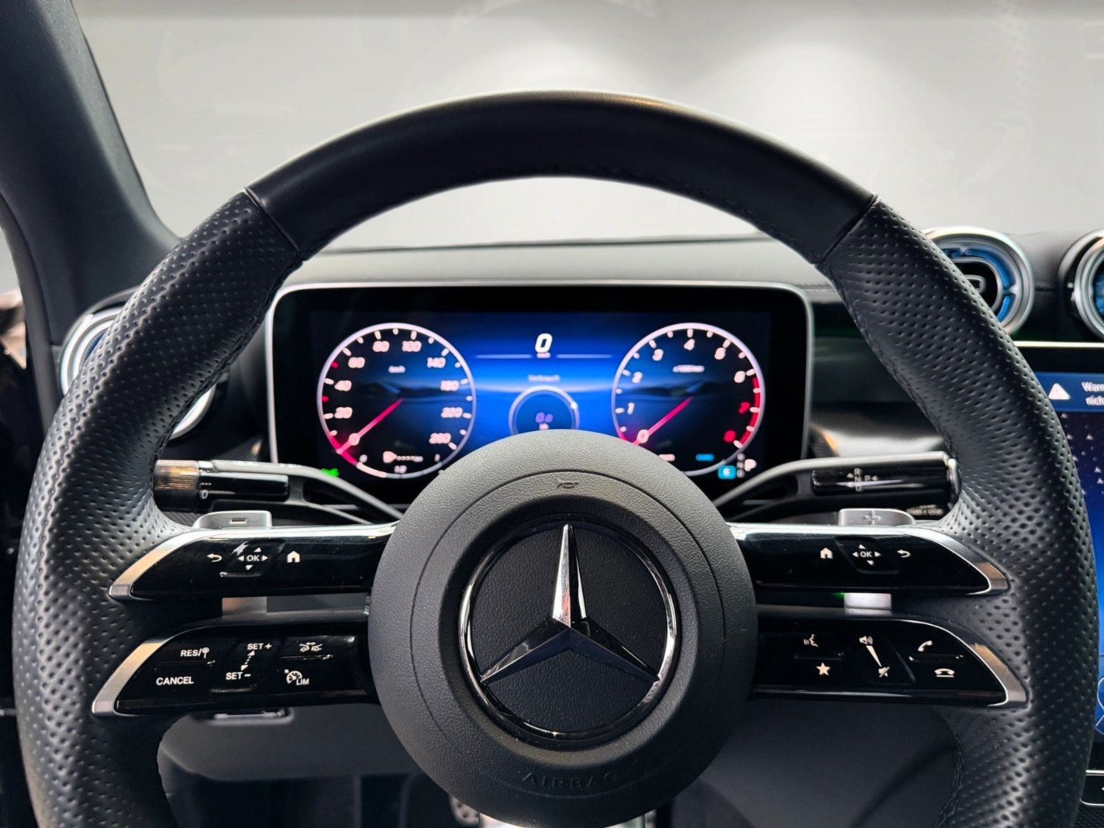 Mercedes-Benz GLC200 Coupé AMG Line 4MATIC - Samsaru's Car Outlet