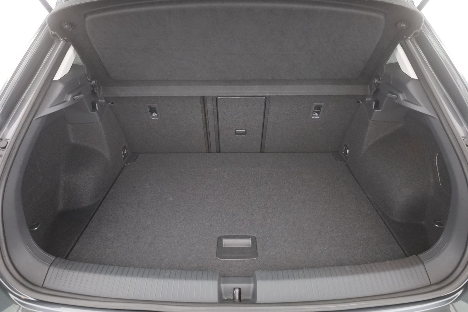 Volkswagen T-Roc 1.5 TSI DSG - Samsaru's Car Outlet