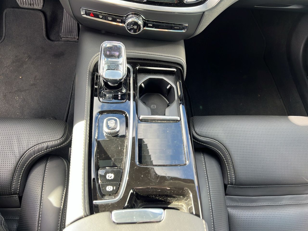 Volvo V60 T6 AWD Ultra DARK AHK BUSINESS 360° 19LM