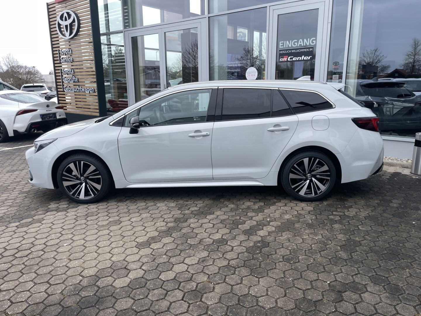 Toyota Corolla TS 1.8 Hybrid Teamplayer *Technik-Paket*