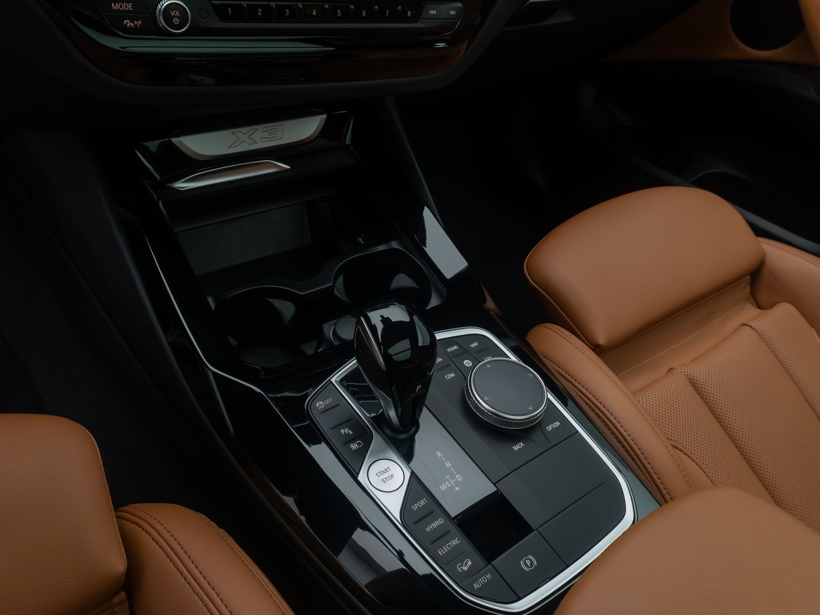 BMW X3 xD30e Kamera AHK HUD DAB Sport Panoram 19Zoll