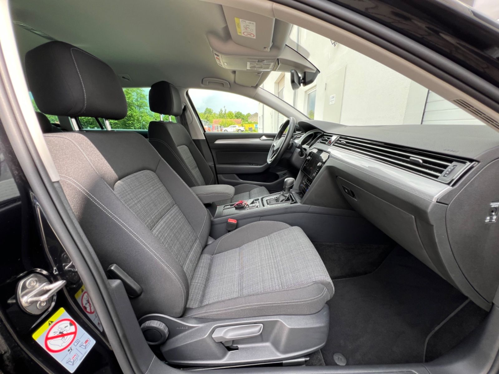 Volkswagen Passat 2.0 TDI - Samsaru's Car Outlet