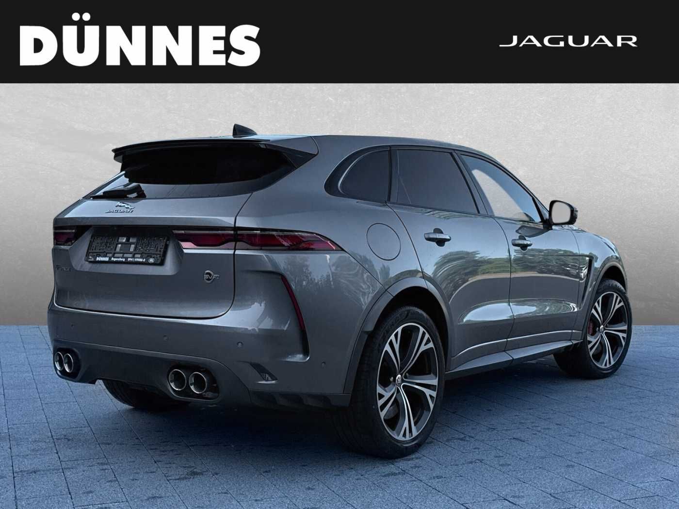 Jaguar F-Pace P550 SVR