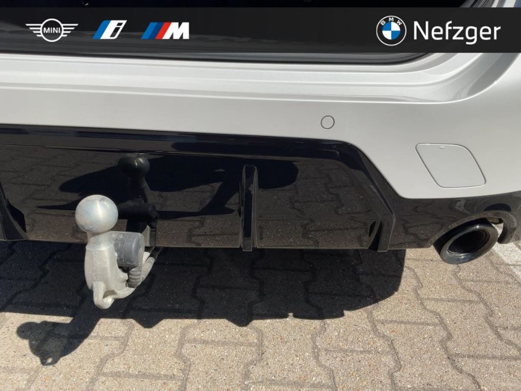 BMW 330 i xDrive Tour. M Sport HUD Pano H/K HiFi AHK