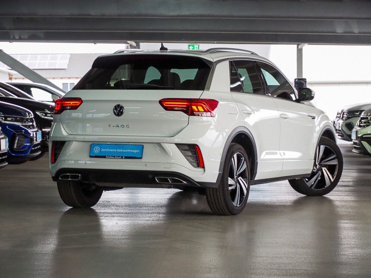 Volkswagen T-Roc 1.5 TSI DSG R-Line - Samsaru's Car Outlet