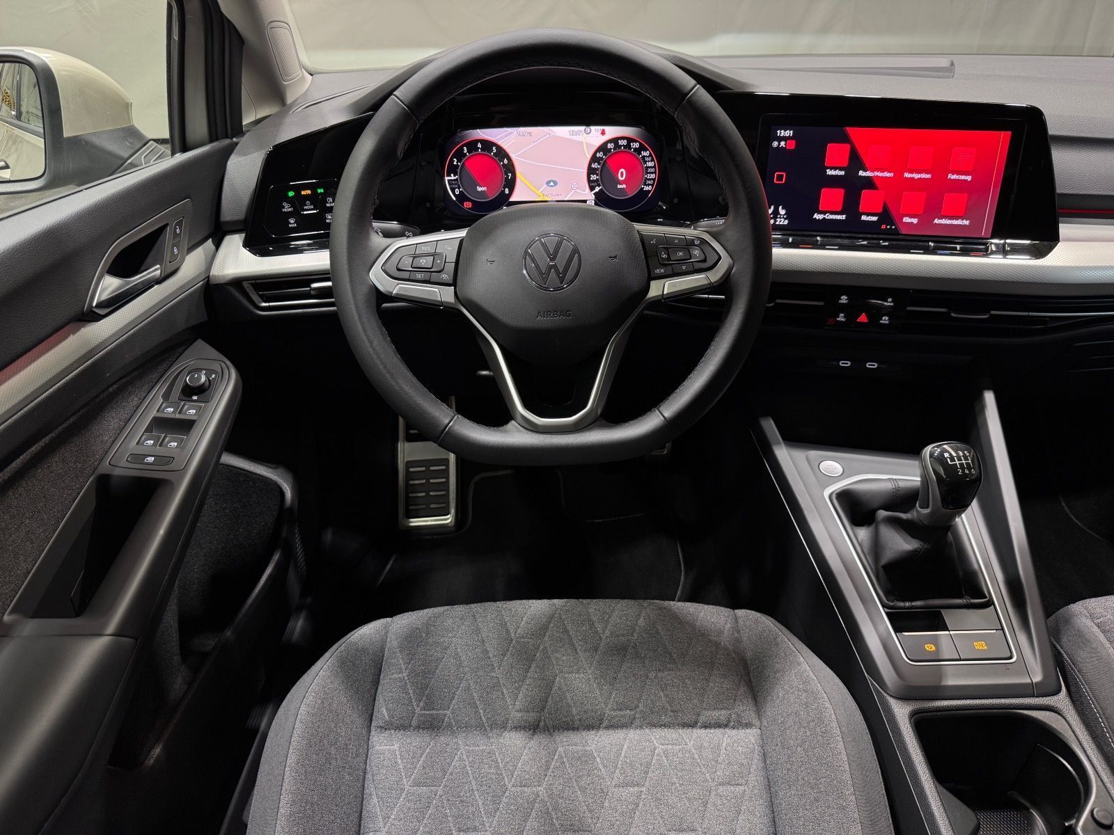 Volkswagen Golf Variant MOVE 1.5 TSI - Samsaru's Car Outlet