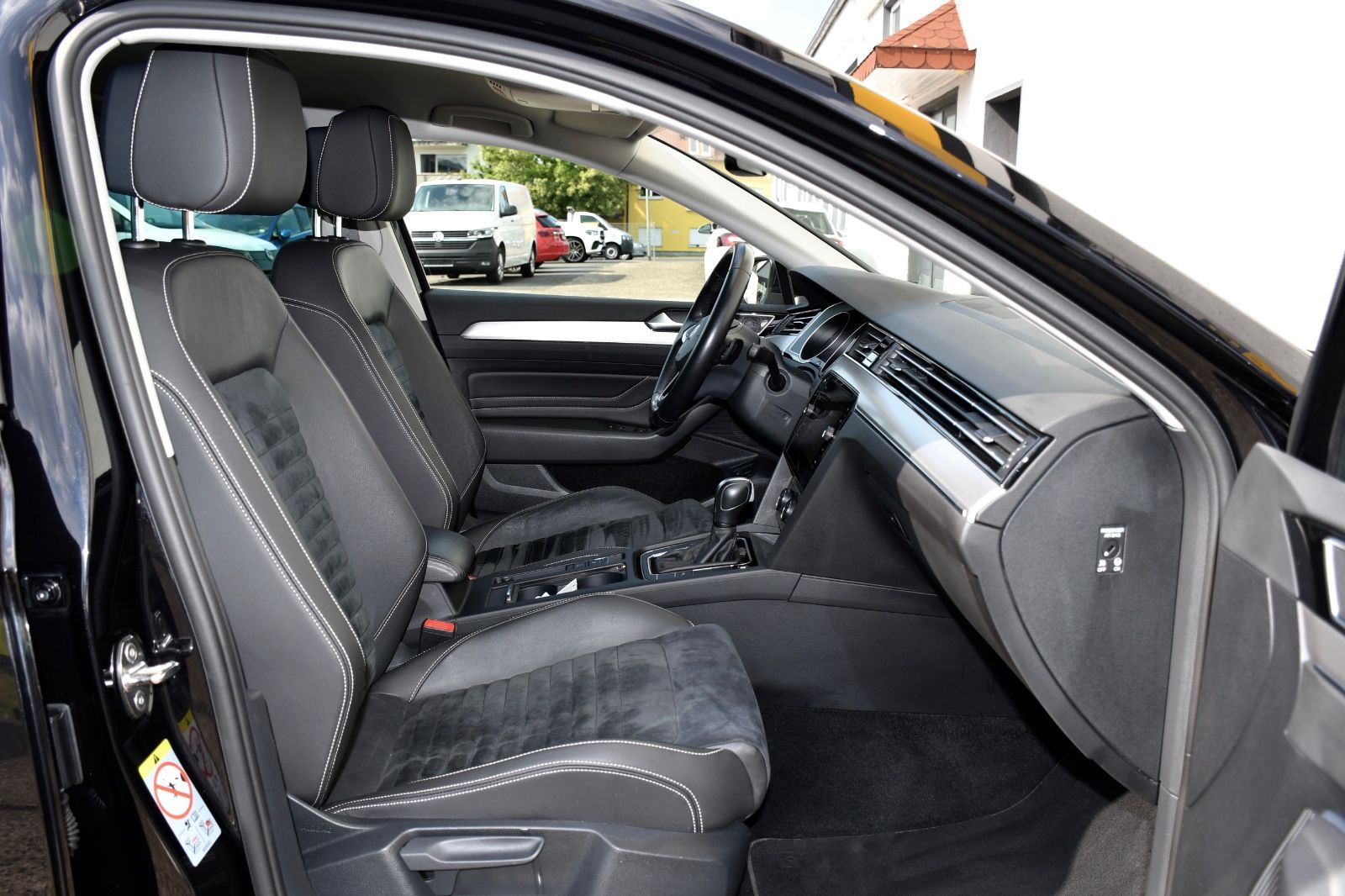 Volkswagen Passat Var Elegance - Samsaru's Car Outlet