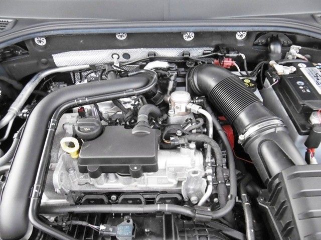 Volkswagen T-ROC 1.0 TSI United - Samsaru's Car Outlet