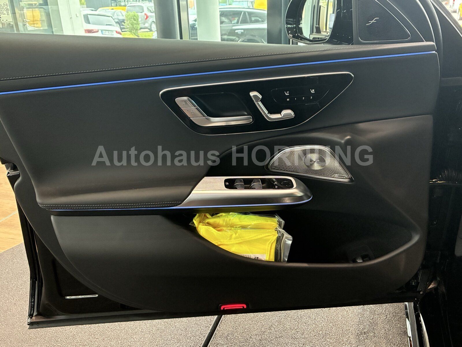 Mercedes-Benz E 450 d 4M T AMG NIGHT STHZG HUP PANOSD AHK DIGI