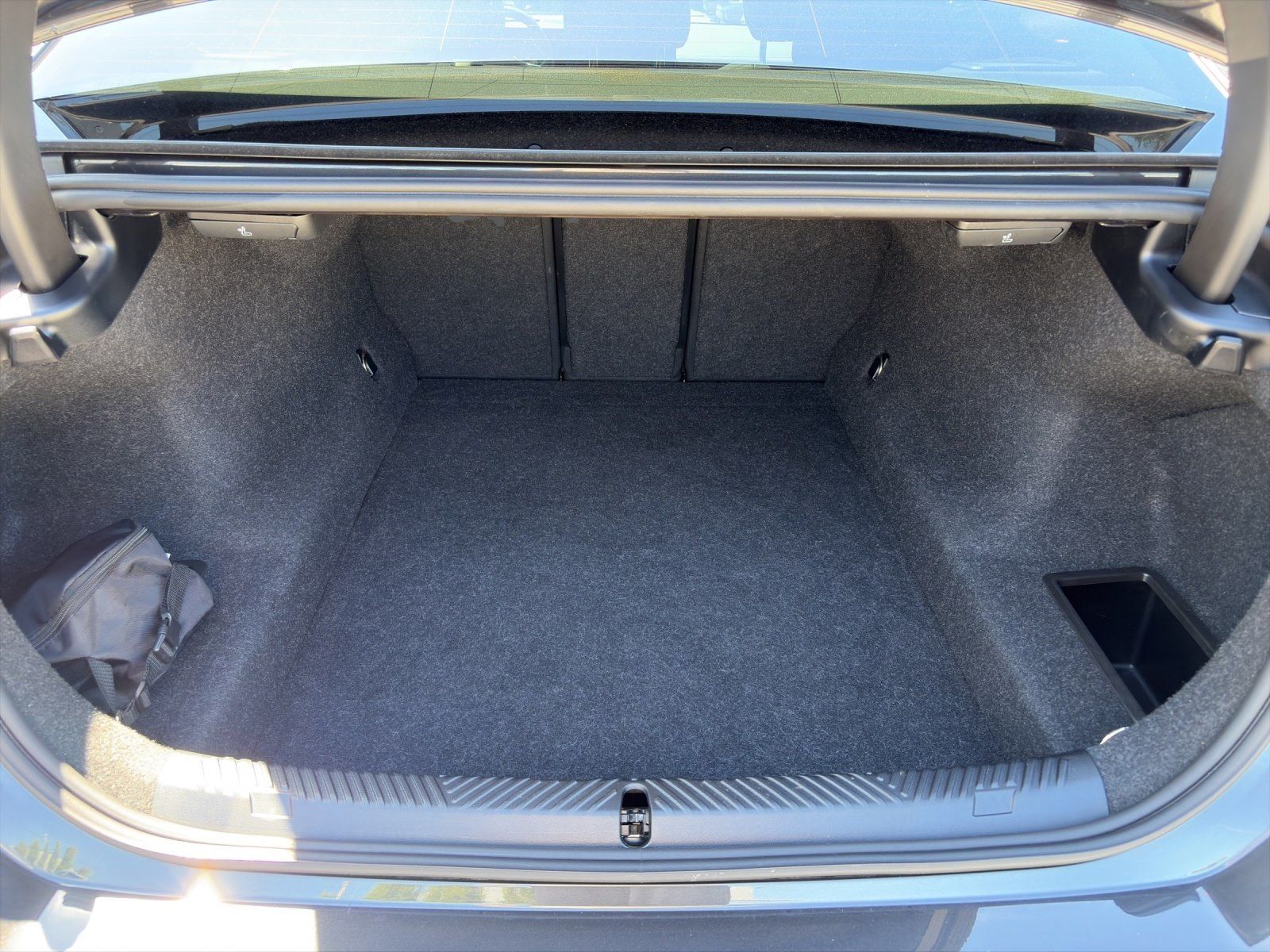 BMW 520i Limousine AHK Head-Up Pano DrivAssProf. Par