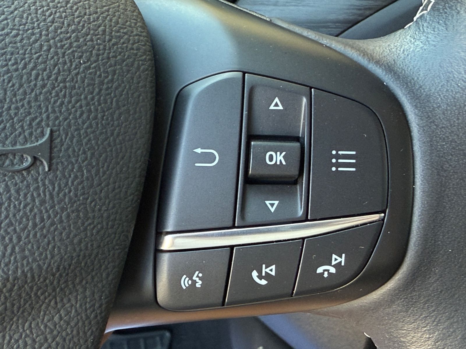 Ford Focus 2.0 Vignale - Samsaru's Car Outlet