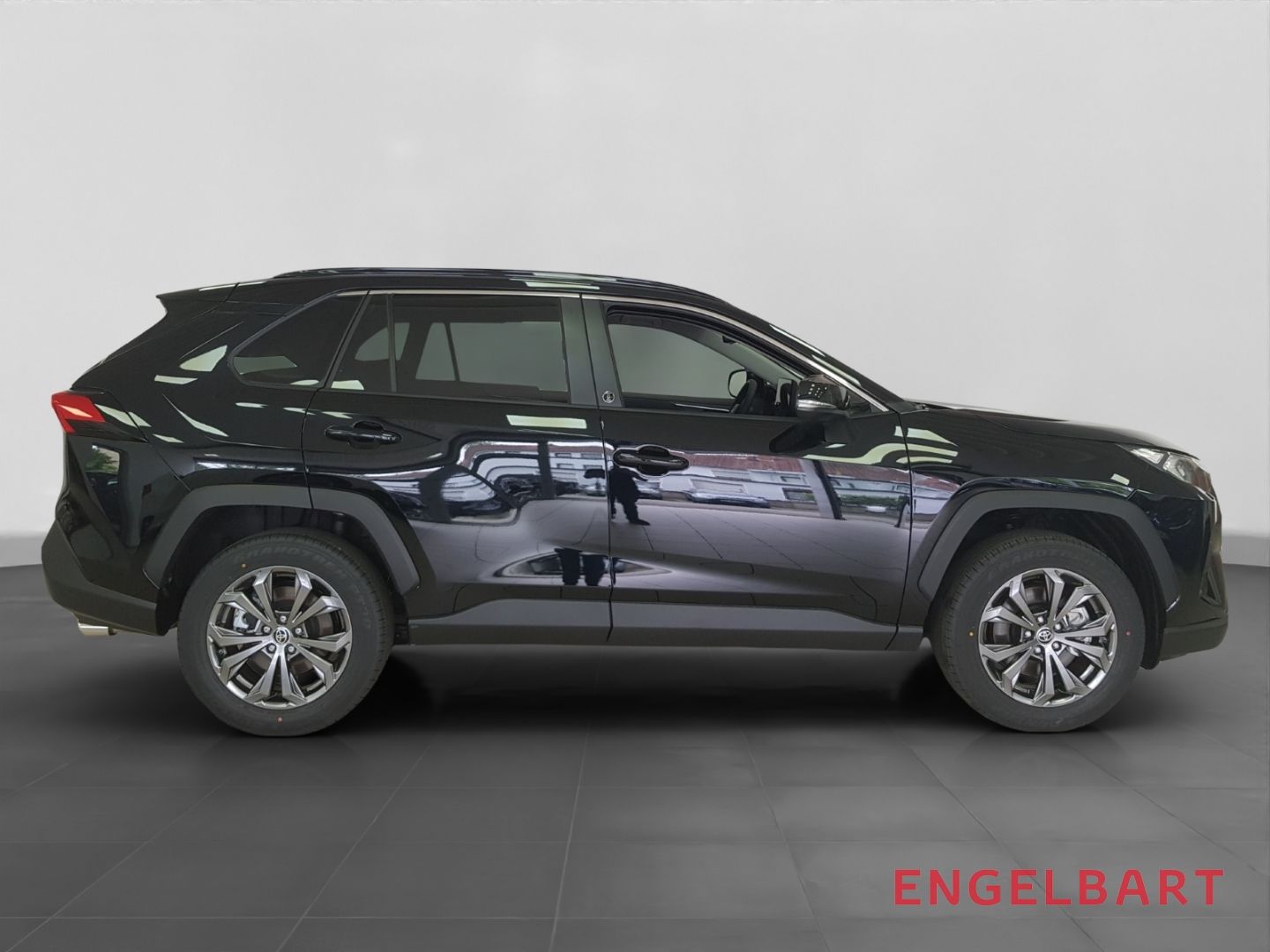 Toyota RAV 4 2.5 Hybrid 4x2 - Samsaru's Car Outlet