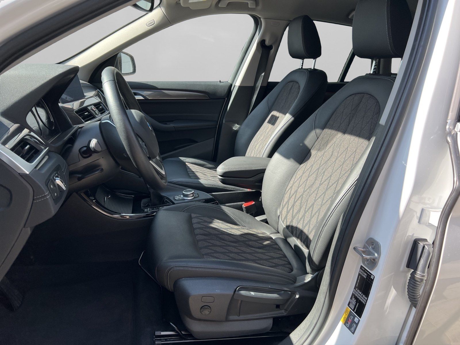 BMW X1 xDrive25e xLine - Samsaru's Car Outlet