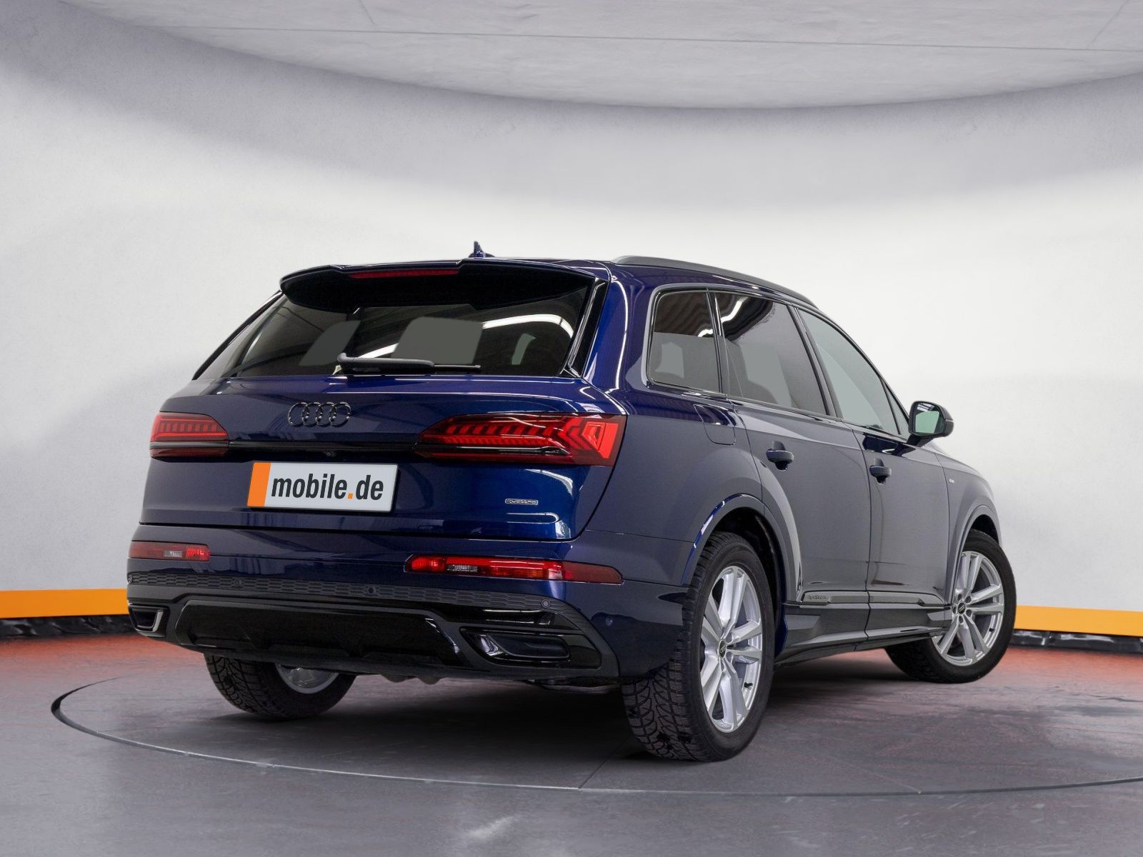 Audi Q7 55 TFSIe Q S LINE PANO BuOadv MASSAGE LM21