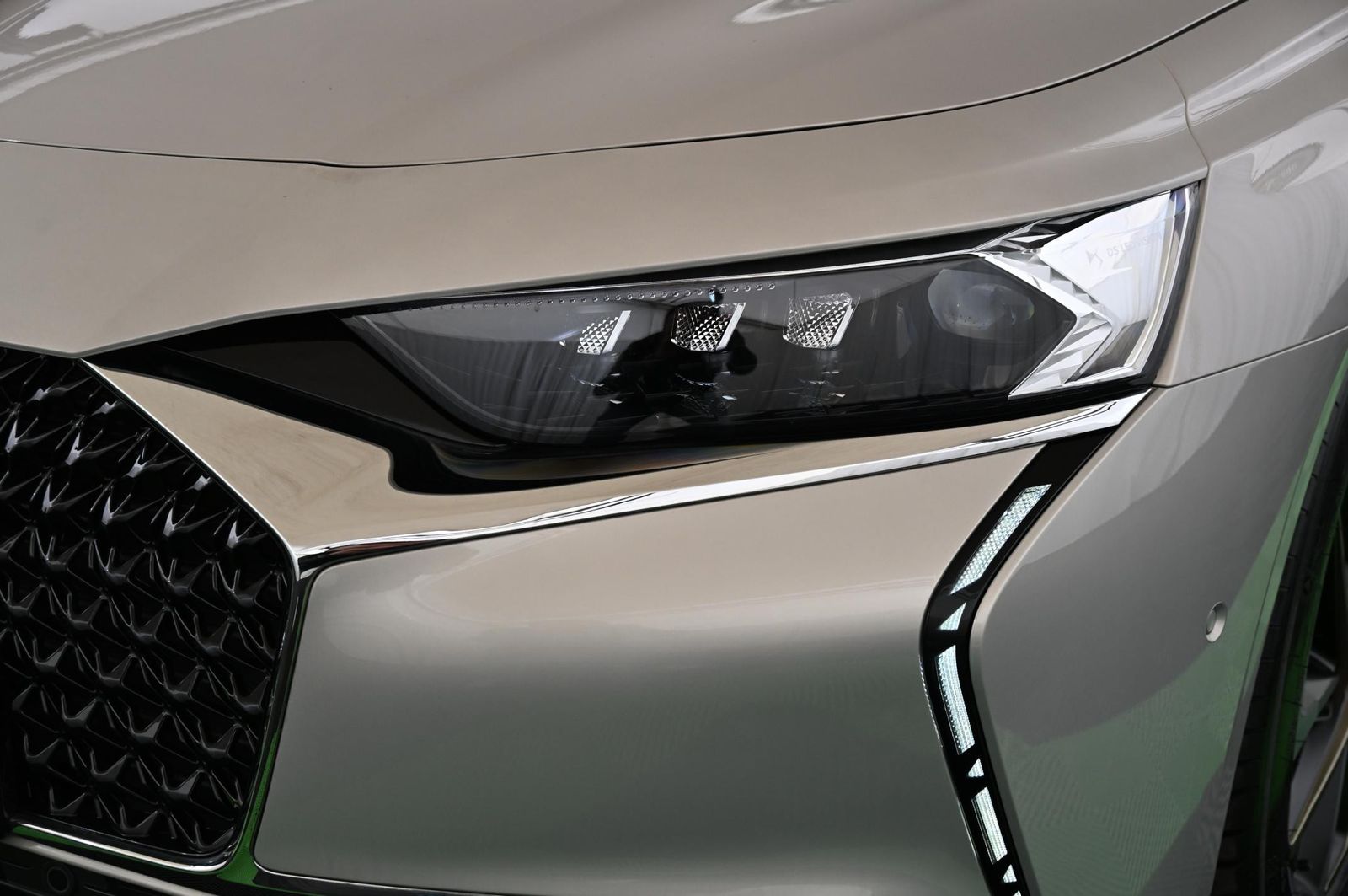 DS Automobiles DS9 1.6 E-Tense 250 OPERA UVP 74.000 EUR