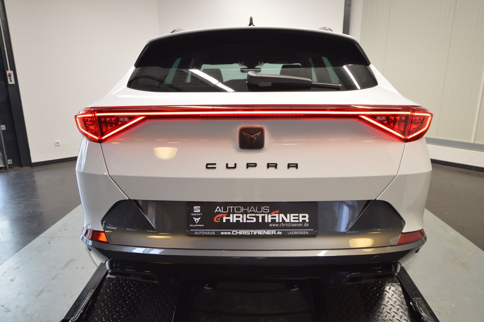 Cupra Formentor 2.0 TDI 4Drive - Samsaru's Car Outlet