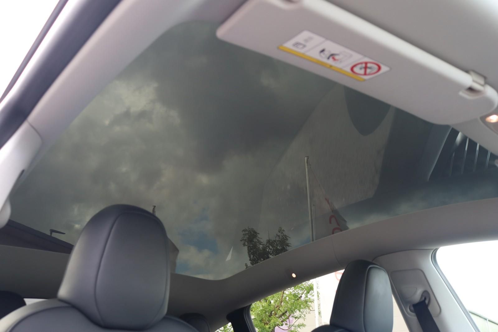 Tesla Model Y Long Range AWD +1.HAND+AHK+MWST+92,2%SOH