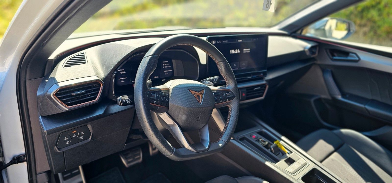 Cupra Sportstourer e-Hybrid - Samsaru's Car Outlet