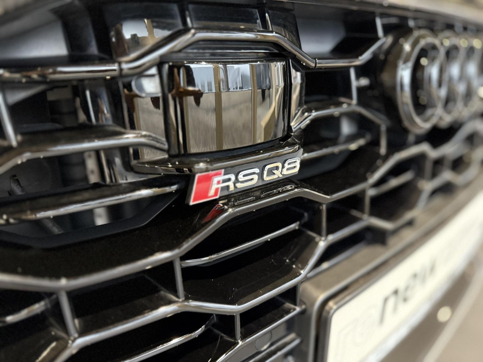 Audi RSQ8 Carbon Pak.+Standheiz 305 km/h+Keramik+B&O