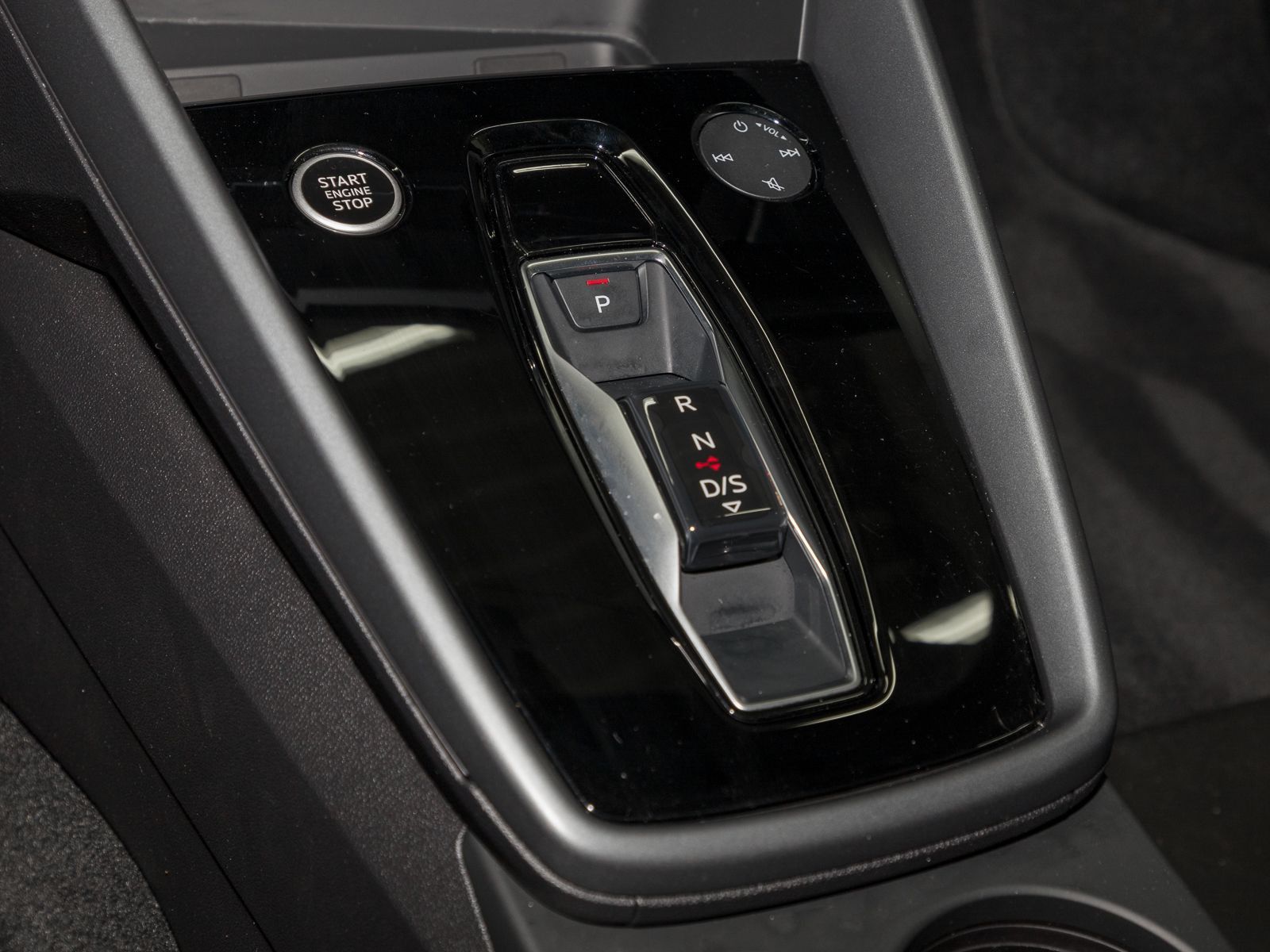 Audi A3 Sportback 35 TFSI S LINE - Samsaru's Car Outlet