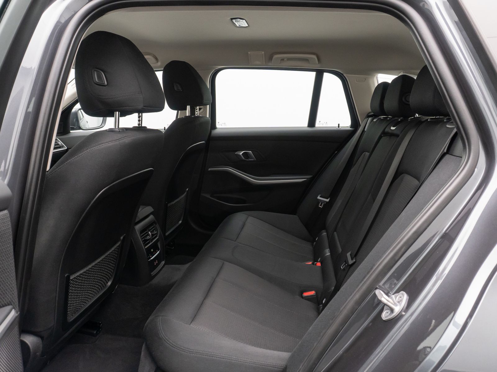 BMW 320d Advantage - Samsaru's Car Outlet