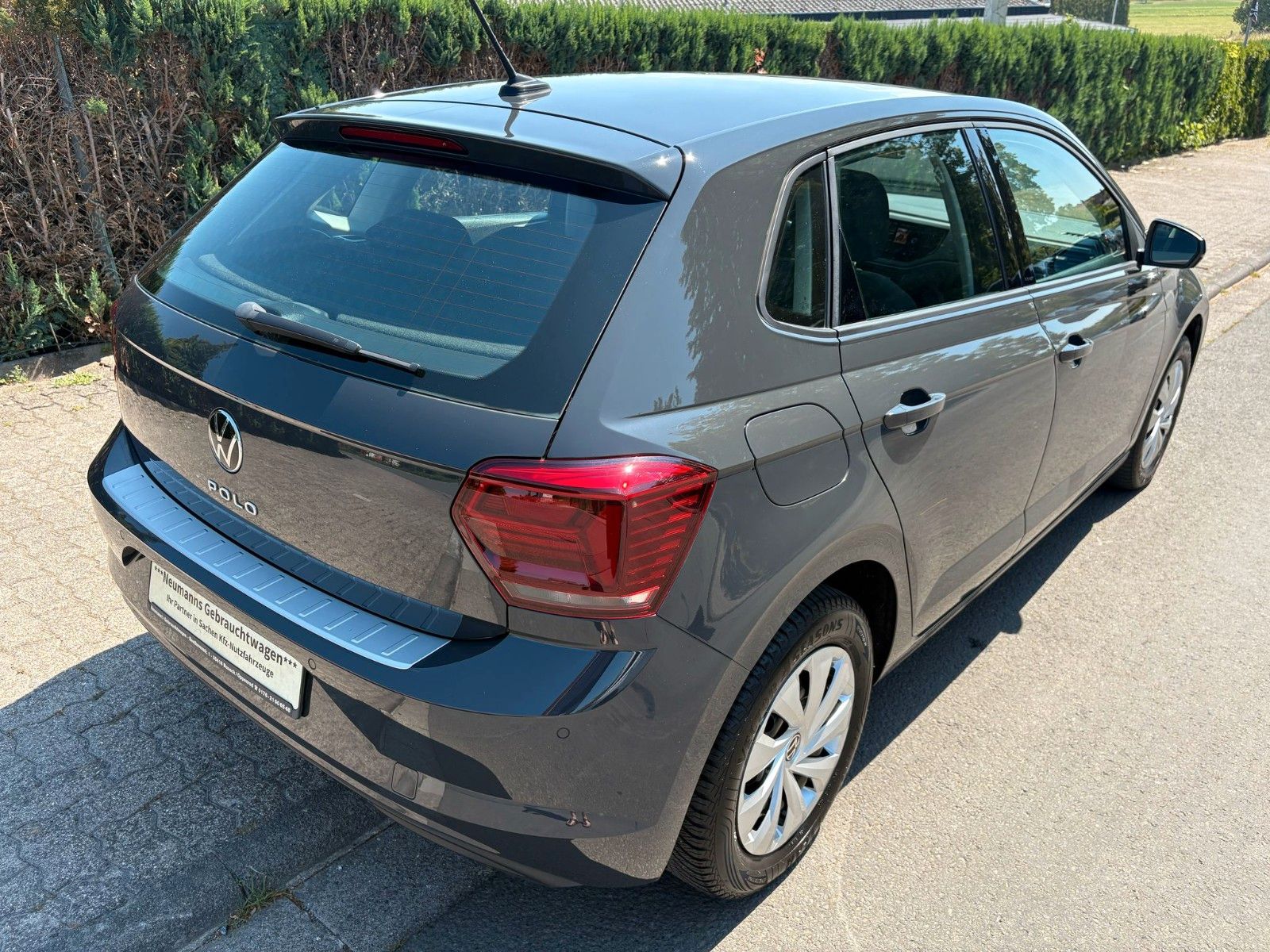 Volkswagen Polo 1.0 TSI - Samsaru's Car Outlet