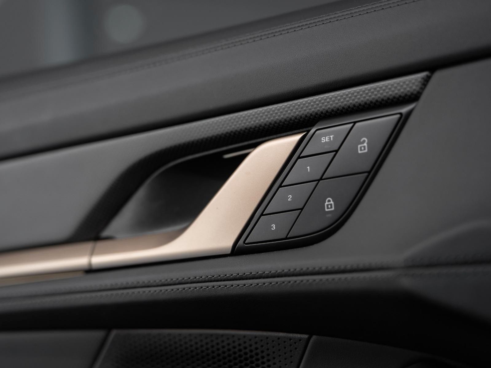 Porsche Taycan Turbo S WARRANTY°MATRIX°VENT°PANO°BOSE°