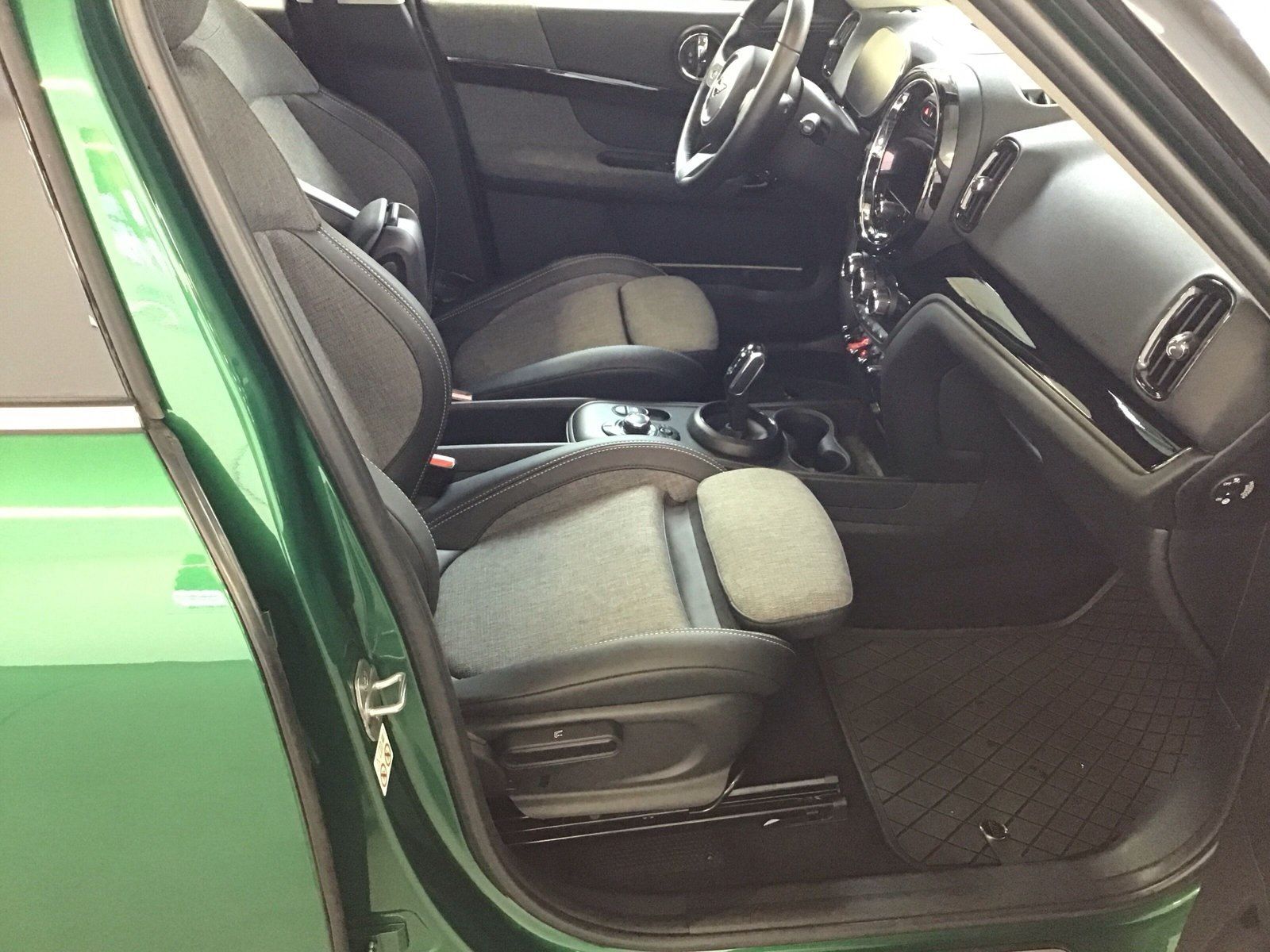 MINI One Countryman - Samsaru's Car Outlet
