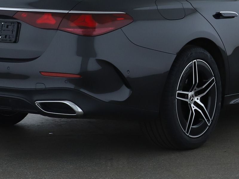 Mercedes-Benz E 220 d AMG - Samsaru's Car Outlet