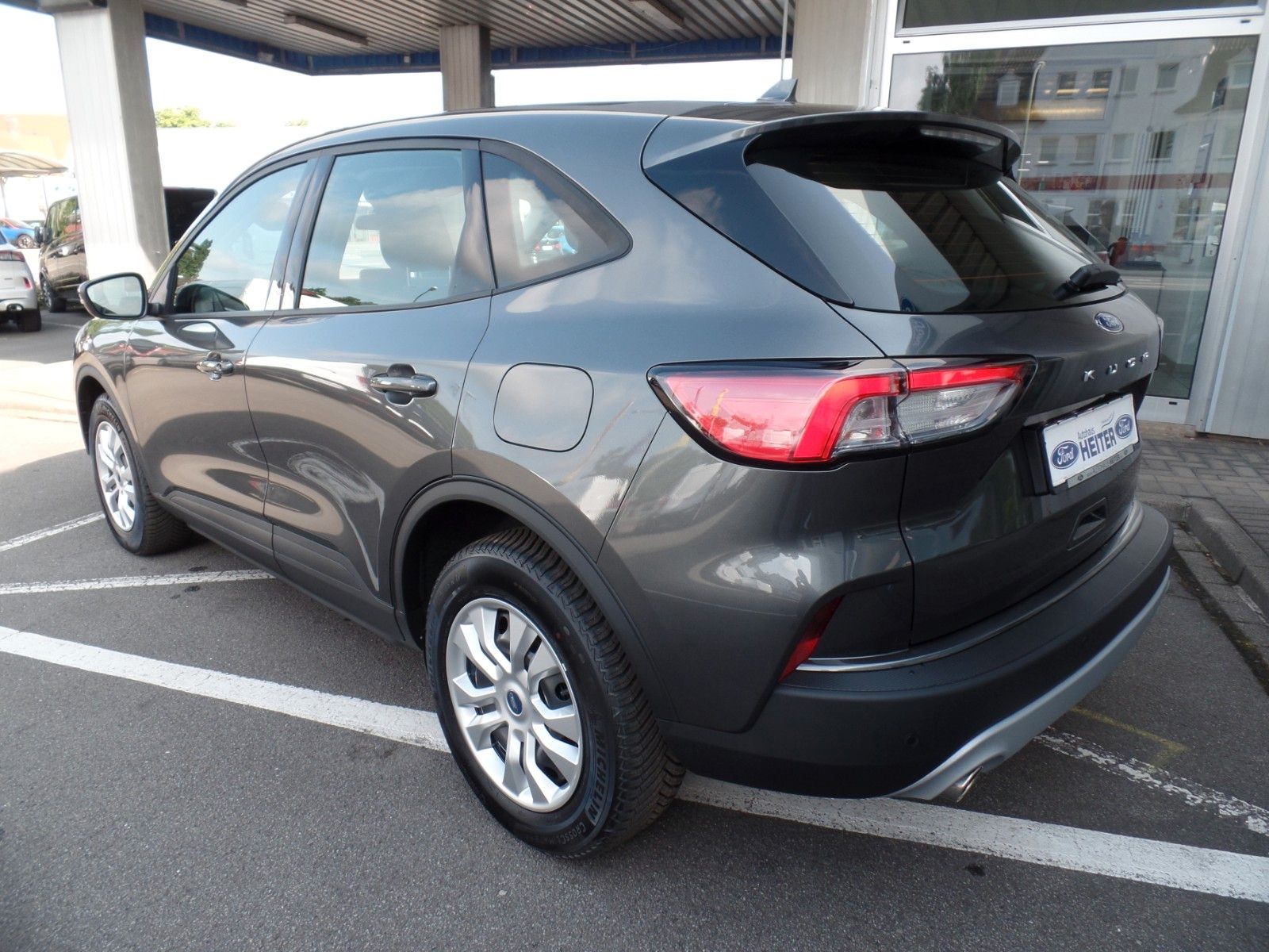 Ford Kuga 2.0l - Samsaru's Car Outlet