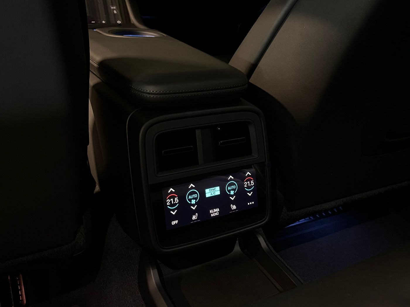 Porsche Taycan 4 Cross Turismo | InnoDrive |