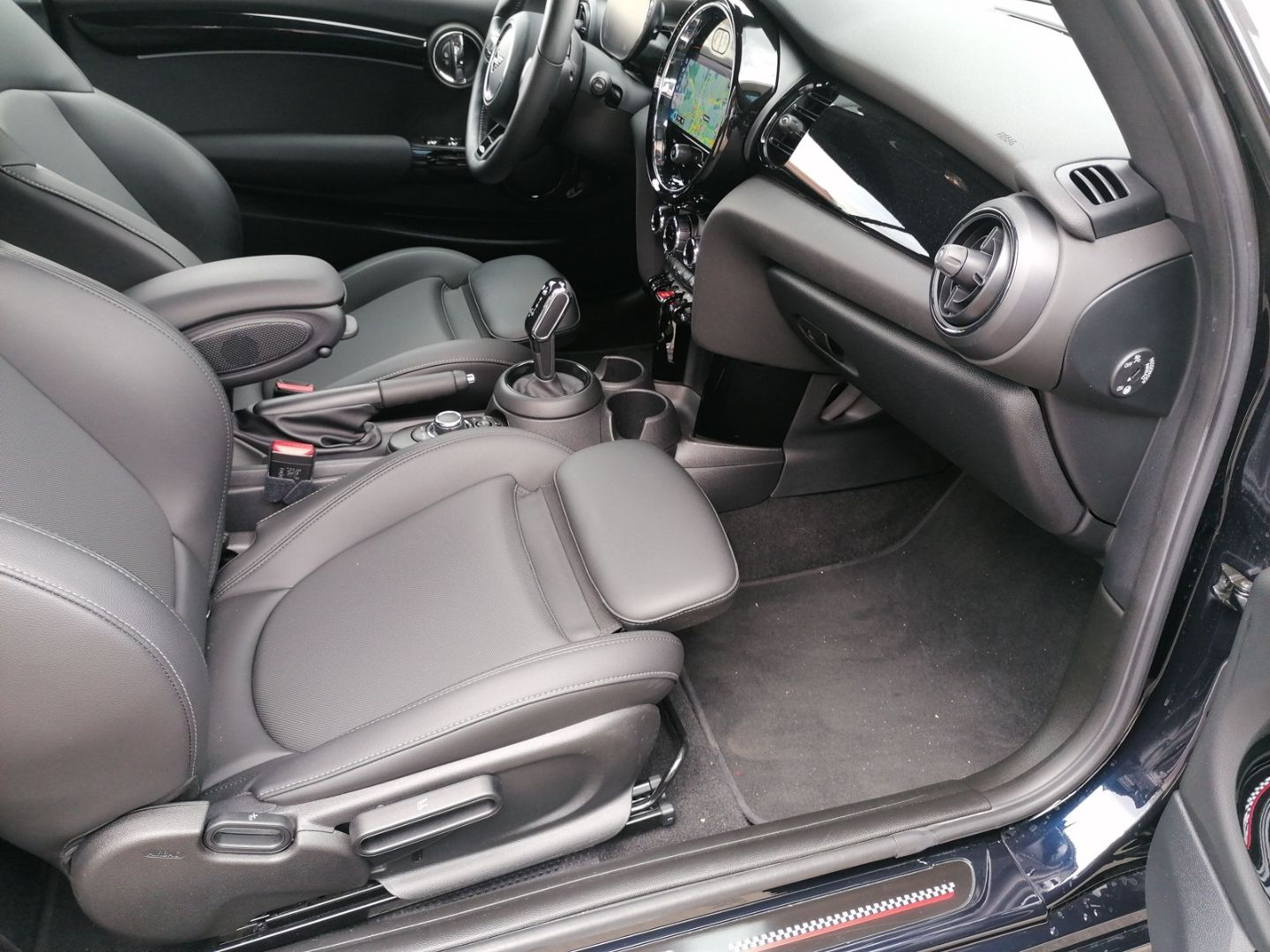 MINI Cooper Cabrio JCW - Samsaru's Car Outlet