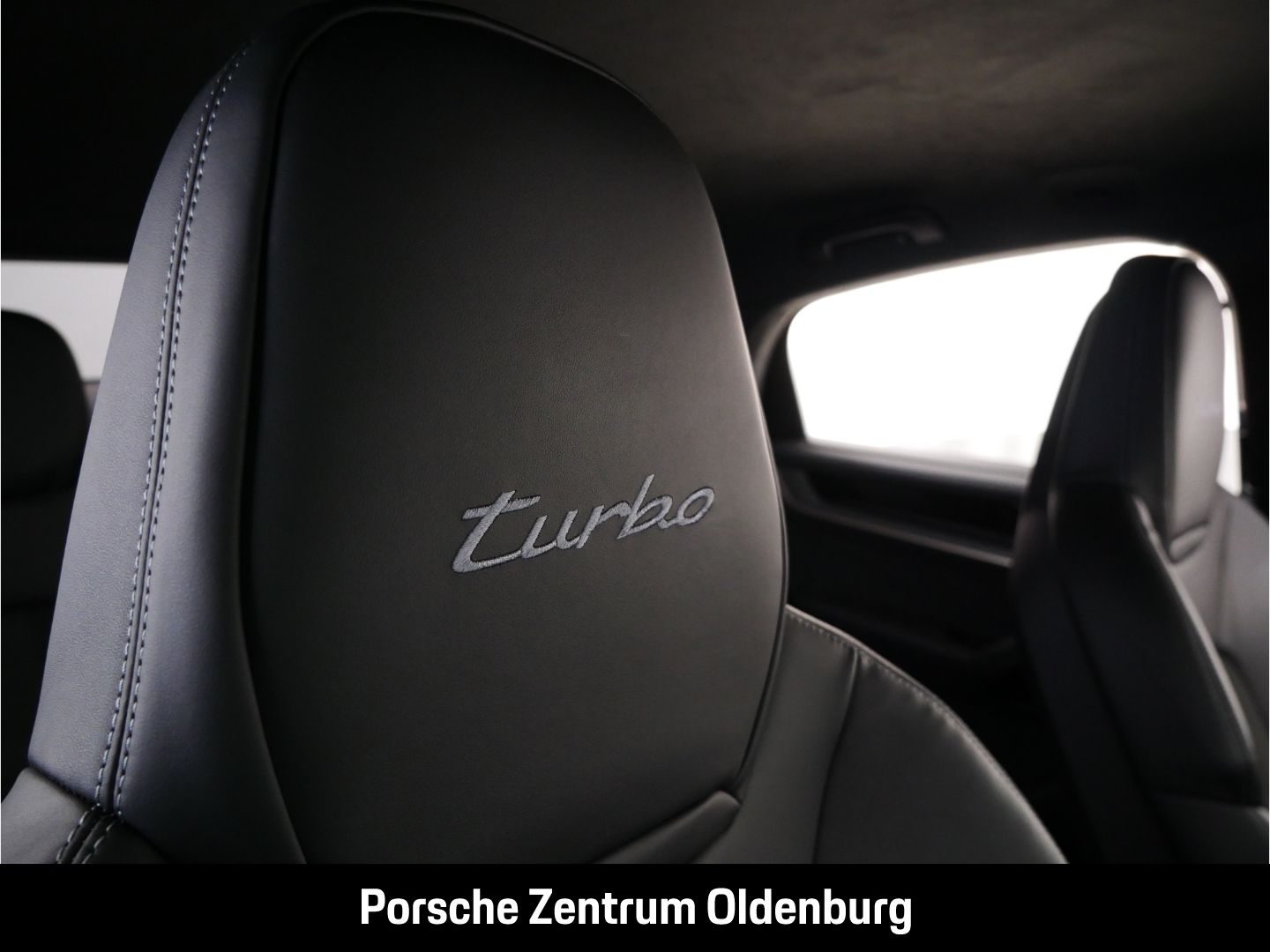 Porsche Cayenne Turbo E-Hybrid Coupe mit GT-Paket PTS
