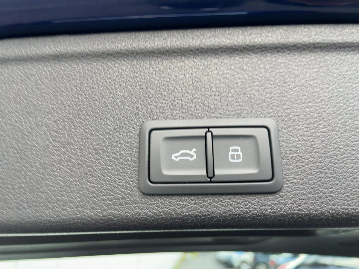 Audi A4 allroad MATRIX+APP+DAB+AHK+PANO+SHZ+VIRT+LED