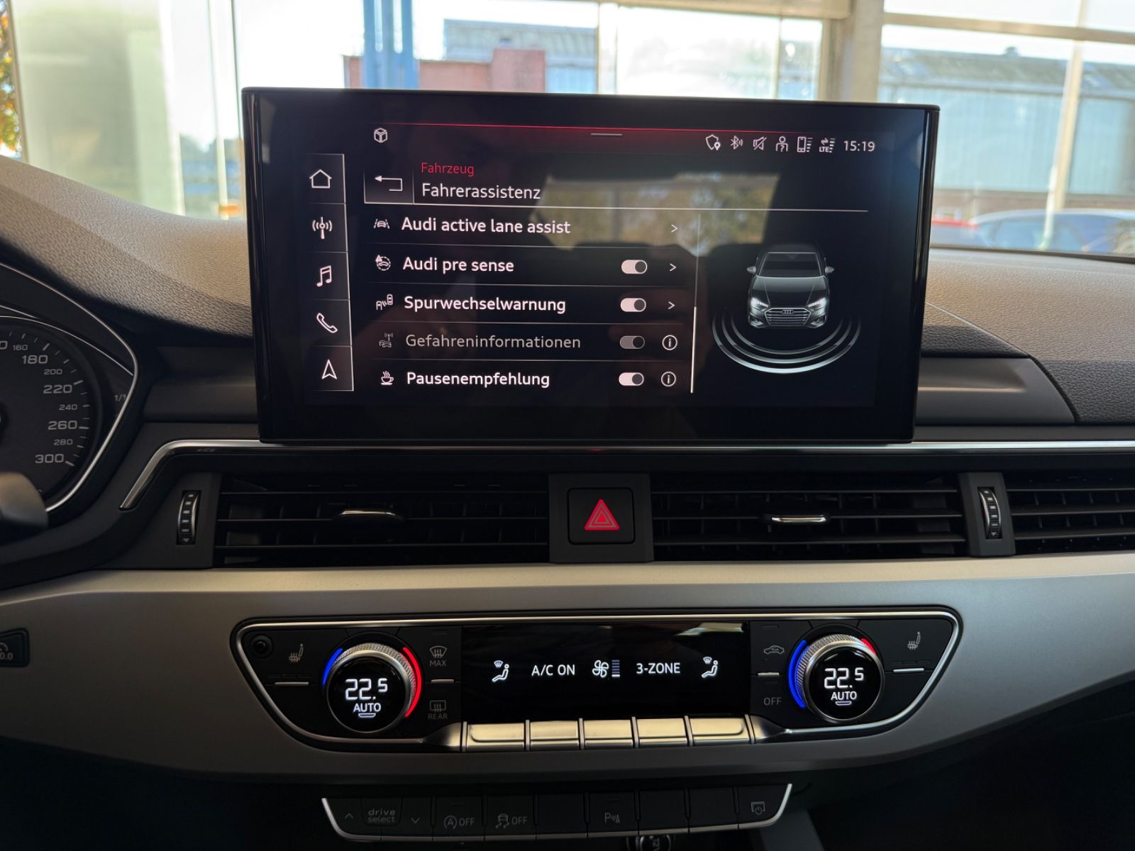Audi A4 Lim. 40 TDI quattro advanced /1Hd./Matrix/ACC