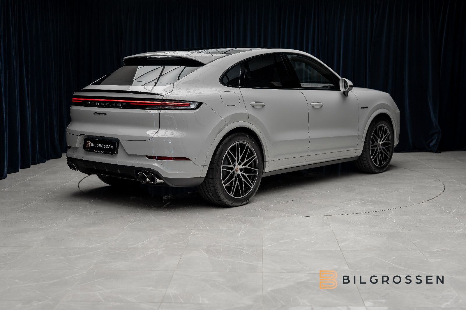 Porsche Cayenne Coupé E-Hybrid PASM BOSE SportExh P-Disp