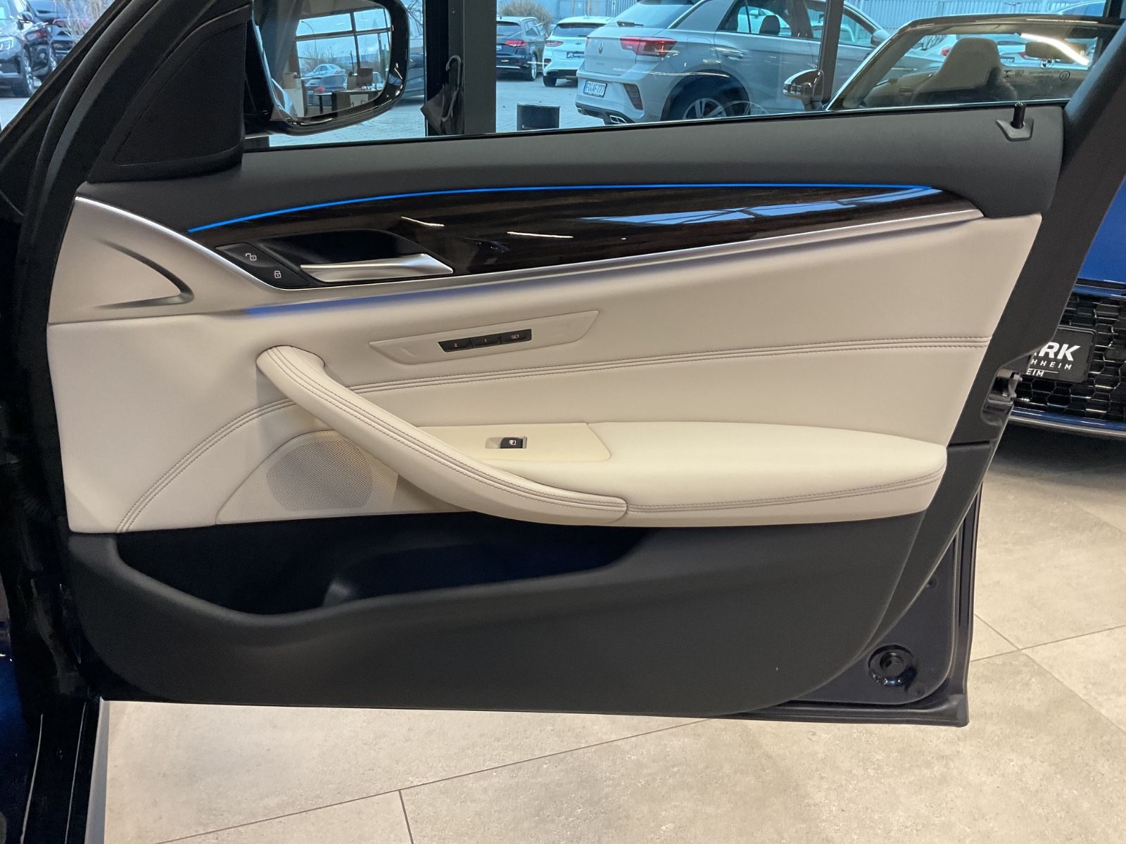 BMW 545e xDr. M Paket Exclusivleder HuD Laserl.