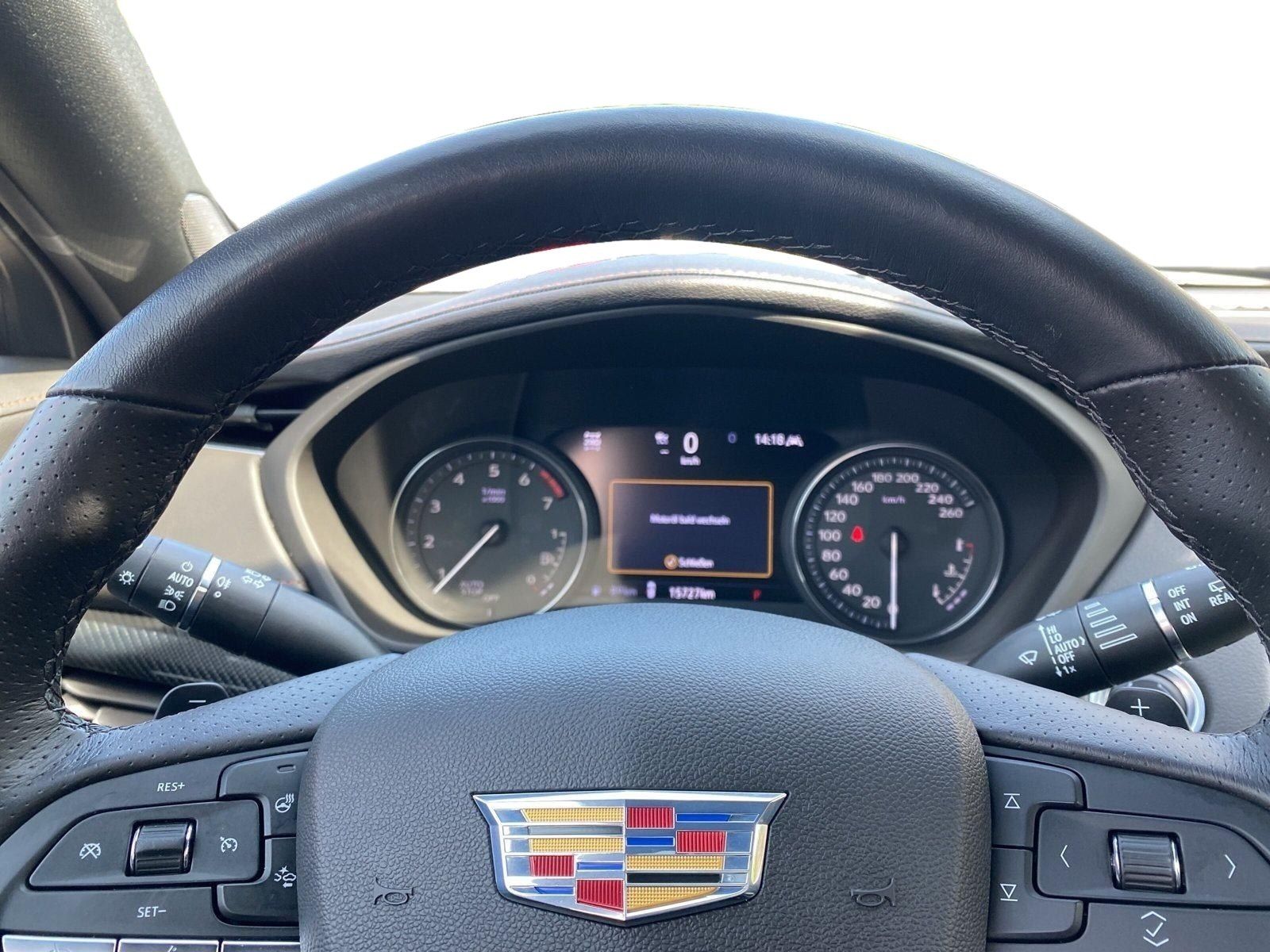 Cadillac XT4 2.0 T Sport AWD LED+Panorama+Navi