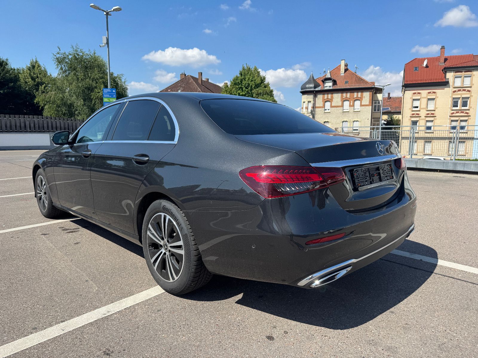 Mercedes-Benz E 220 d - Samsaru's Car Outlet