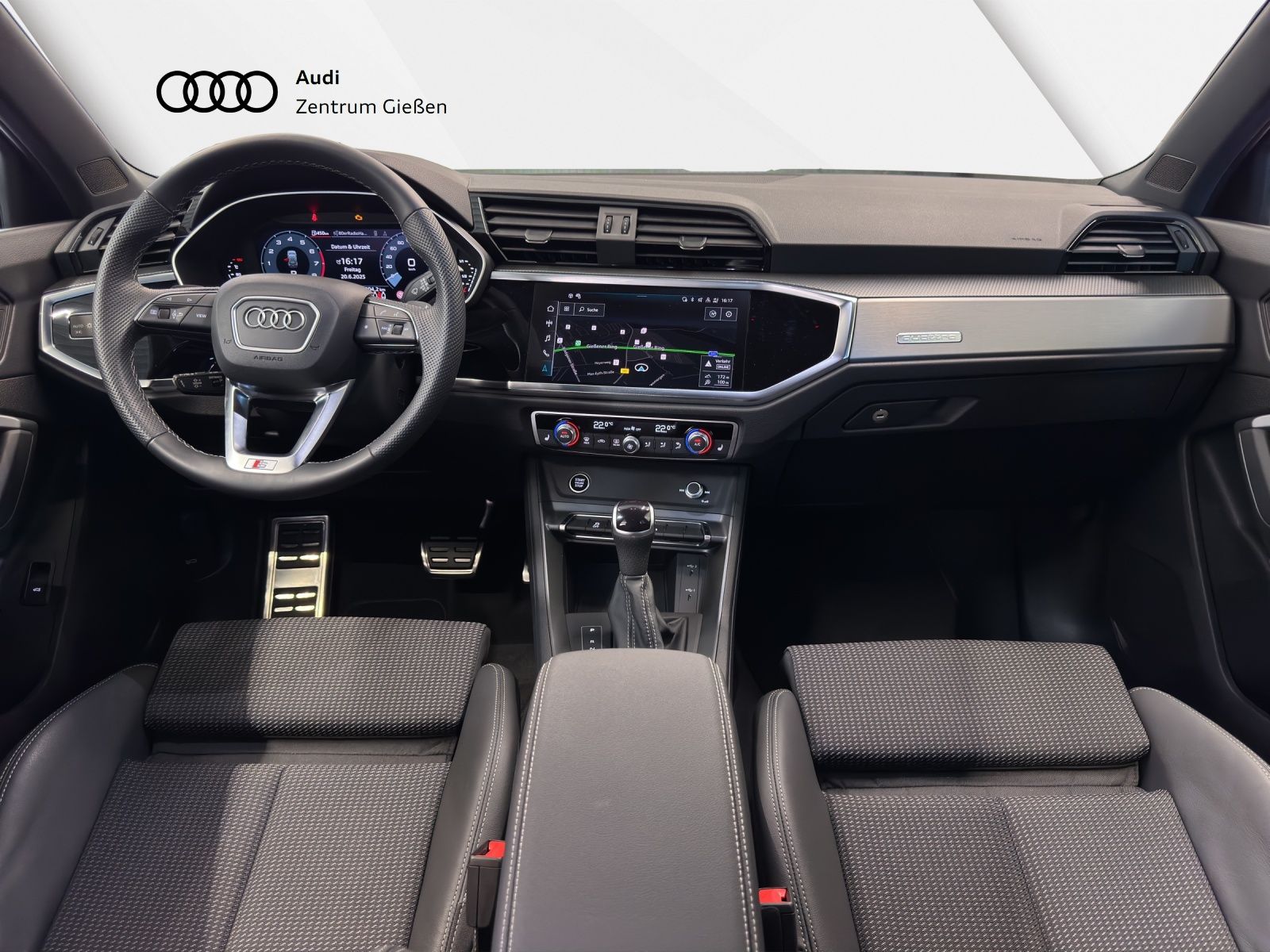 Audi Q3 40 TFSI quattro S line Black - Samsaru's Car Outlet