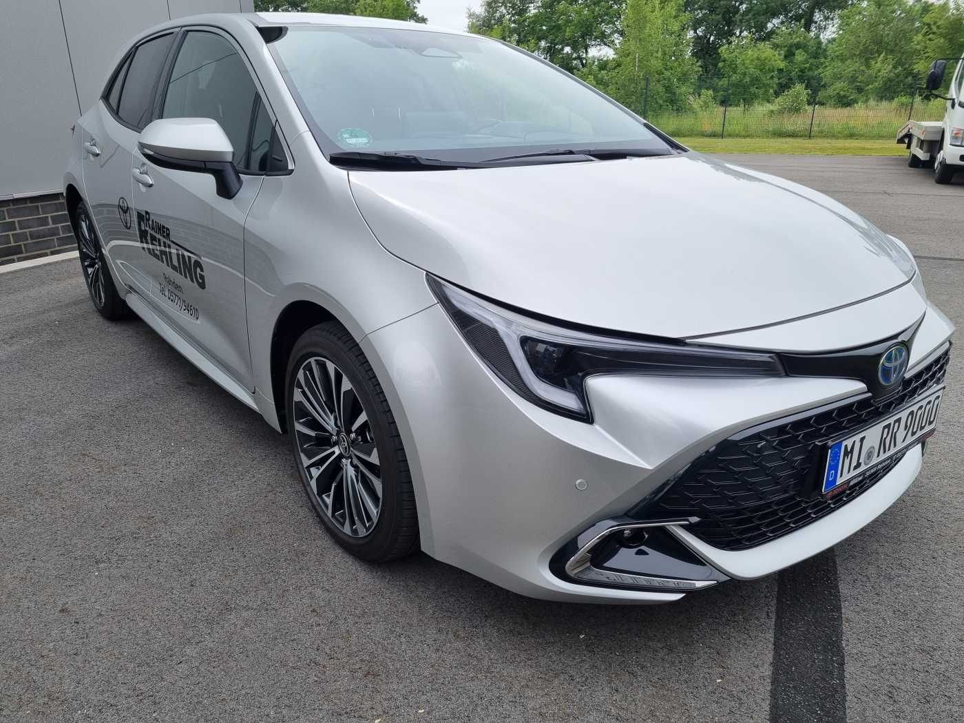 Toyota Corolla Hybrid - Samsaru's Car Outlet