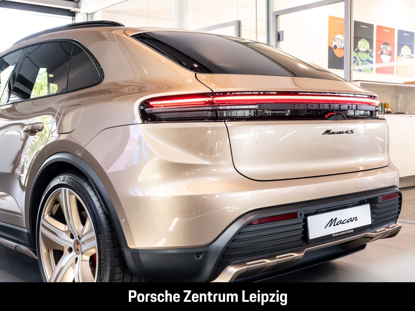 Porsche Macan 4S FnW-Goldbronzemetallic Massage AR-HeadU