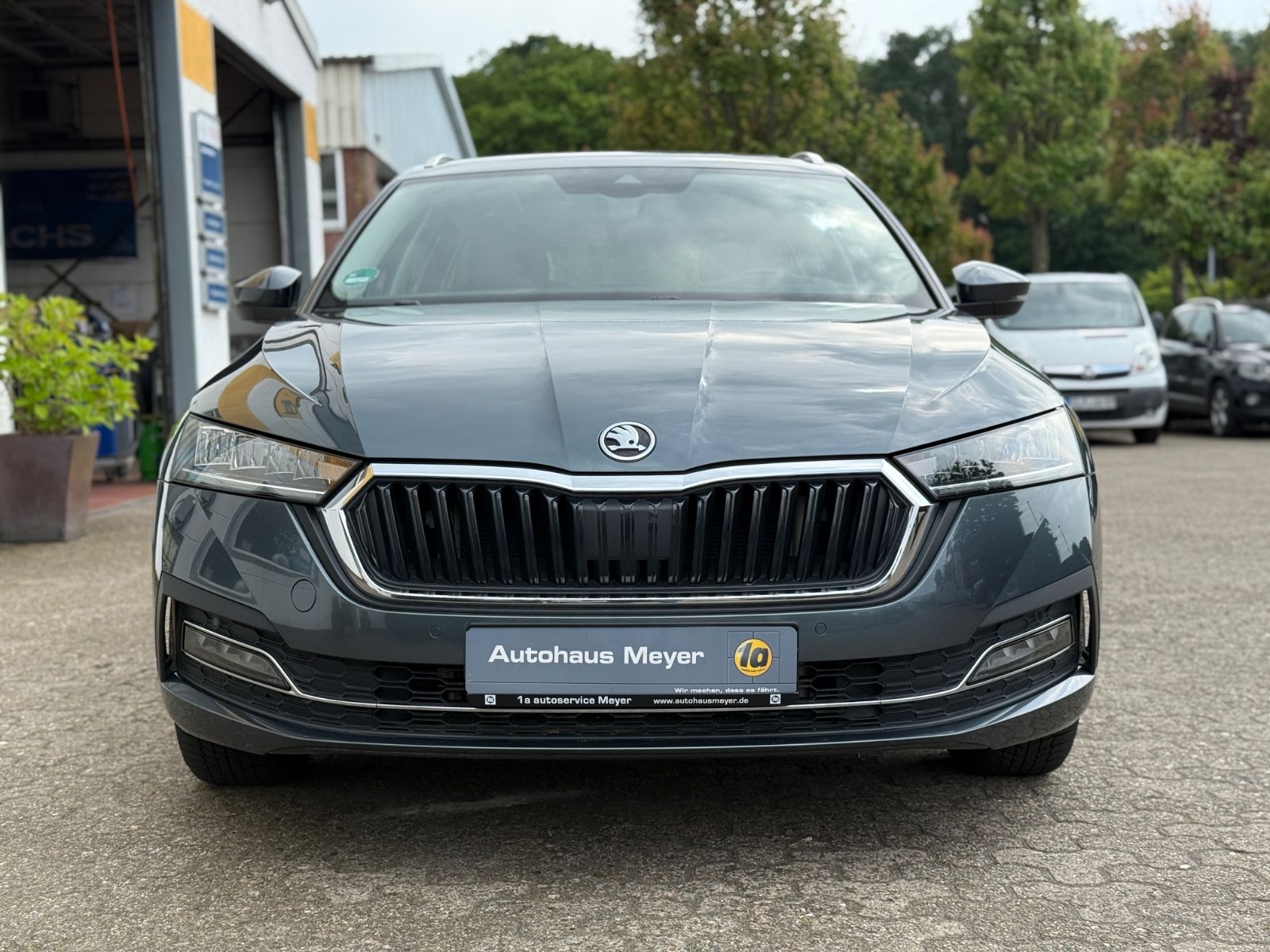 Skoda Octavia Combi 1.5 TSI Style - Samsaru's Car Outlet