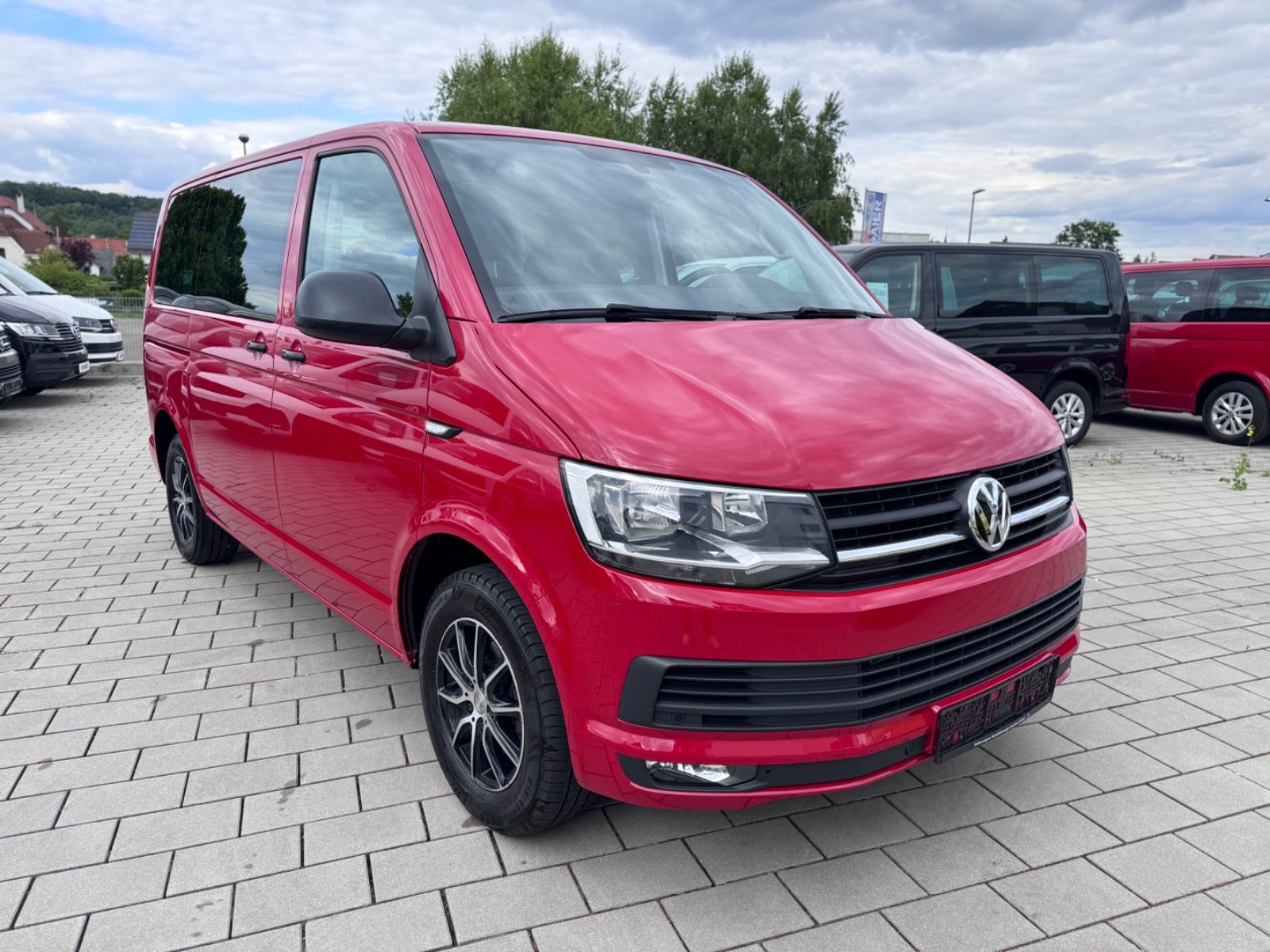 Volkswagen T6 Multivan - Samsaru's Car Outlet
