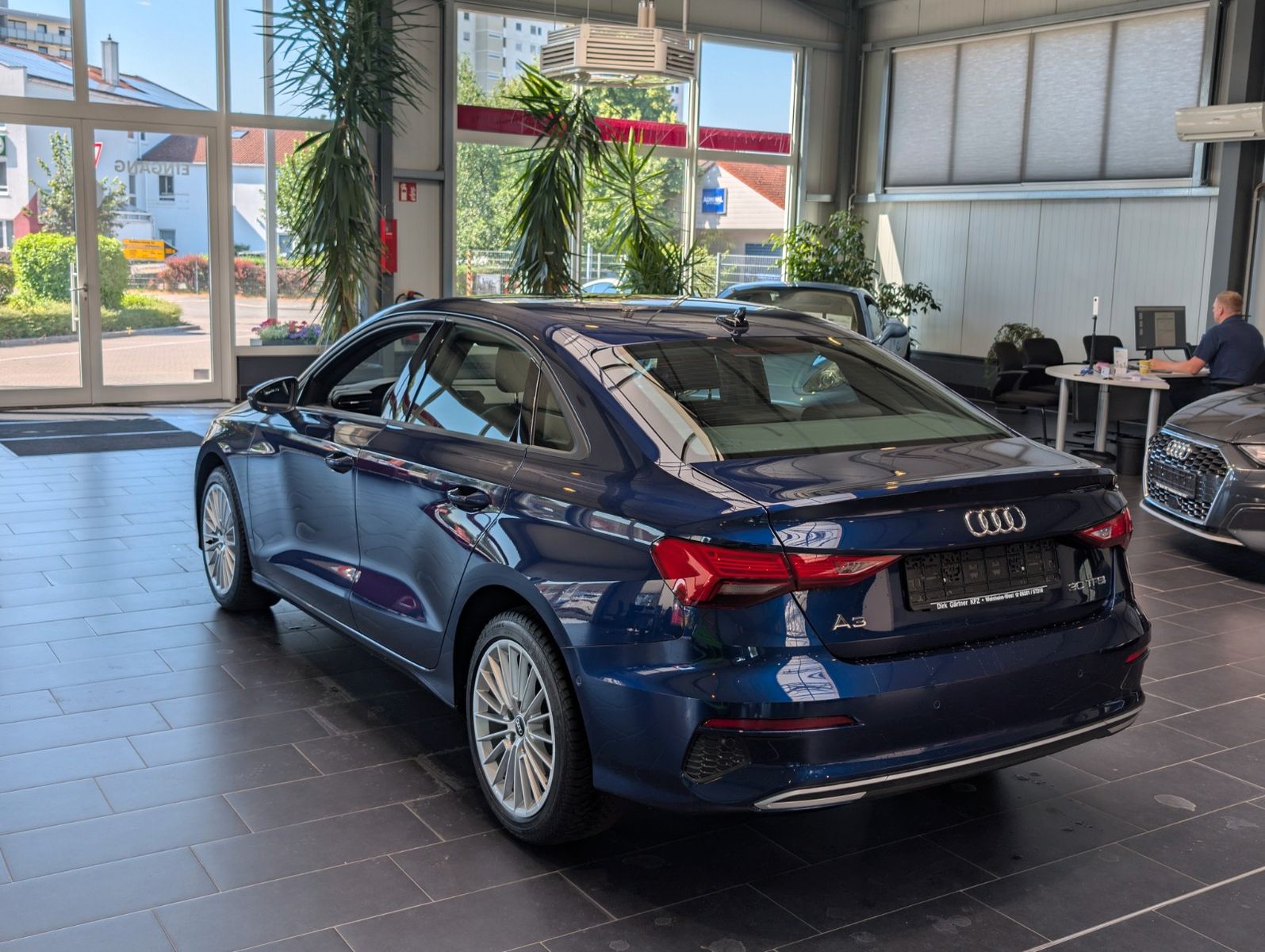Audi A3 30 TFSI Limousine S tronic advanced - Samsaru's Car Outlet