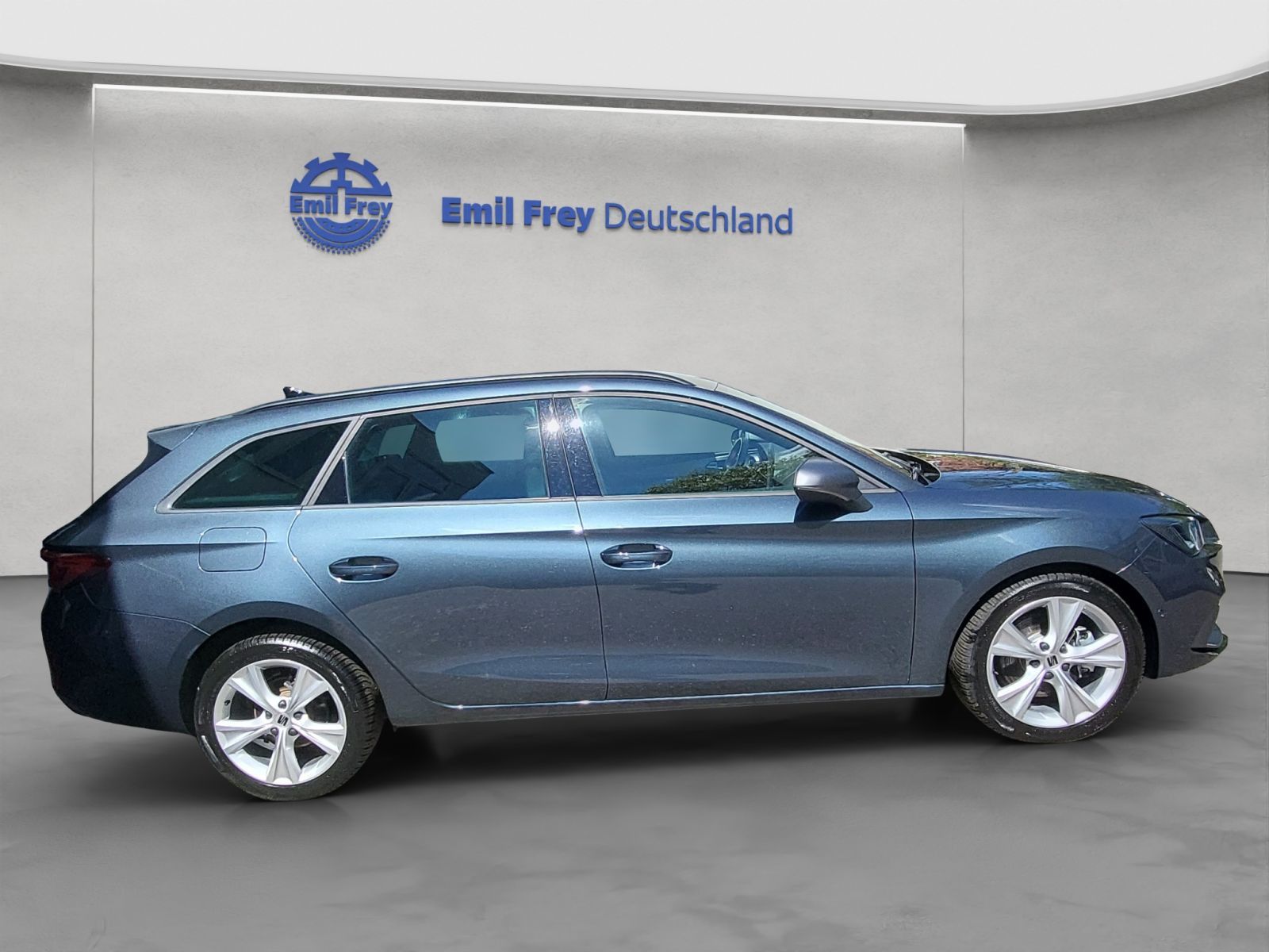 Seat Leon Sportstourer 2.0 TDI DSG FR AHK NAV RFK LAN