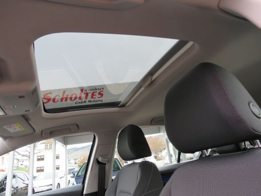 Volkswagen Golf Style VIII Sport Edition 1.5 TSI - Samsaru's Car Outlet