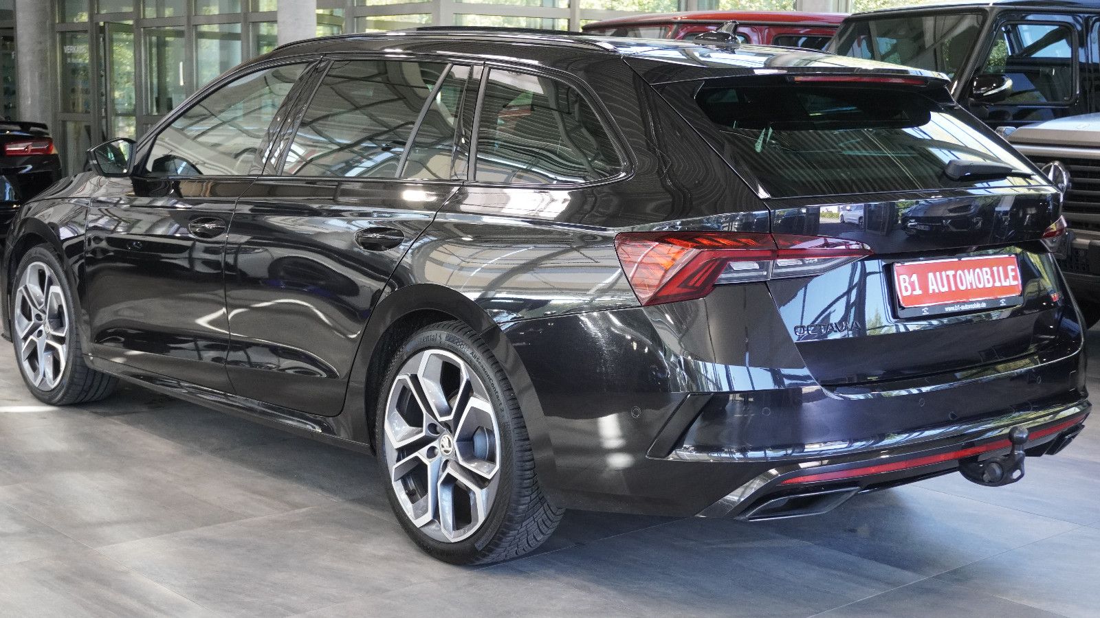 Skoda Octavia Combi RS 4x4*AHK*PANO*HUD*ACC